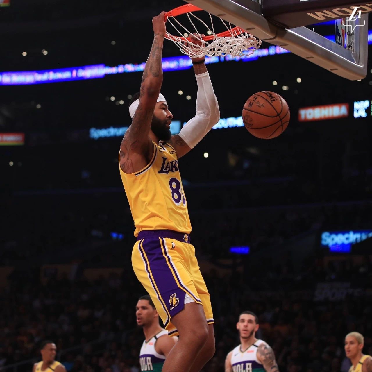 3助攻,浓眉8分6篮板2助攻,格林6分2篮板,莫里斯4分1篮板,麦基2分5篮板