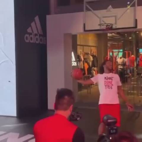 罗斯美国队时期训练集锦,巅峰罗斯告诉你什么