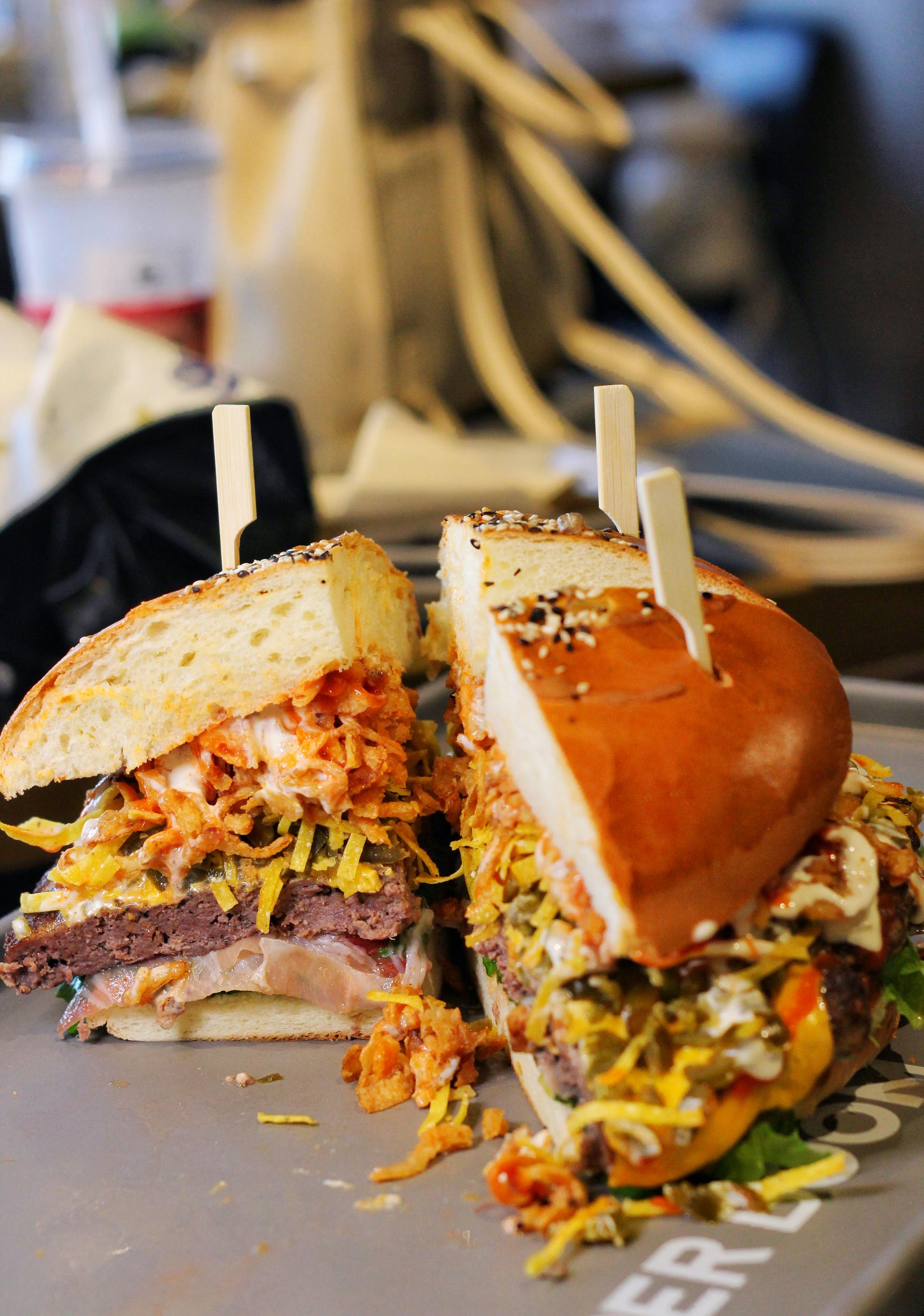 superboom burger爆爆大汉堡一口下去超满足的汉堡专卖店