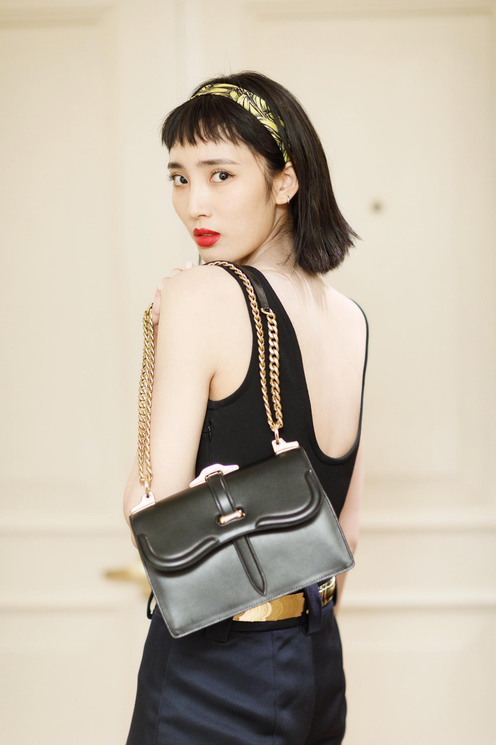 昨天王紫璇cici应邀出席某品牌新品活动现场