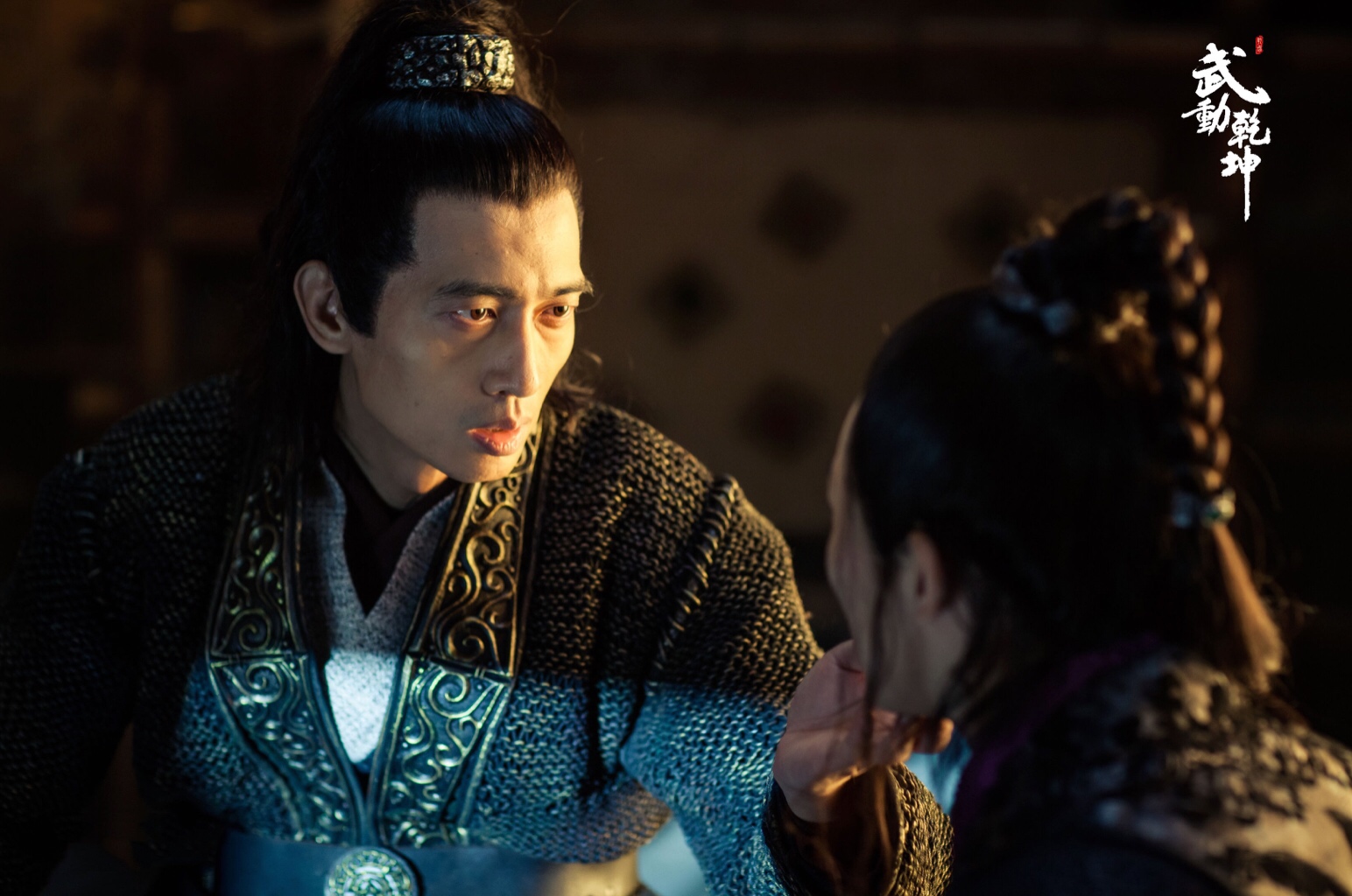 《破冰行动》王劲松公磊对手戏氛围紧张压抑,辉叔抓鱼戏码配的妙|破冰