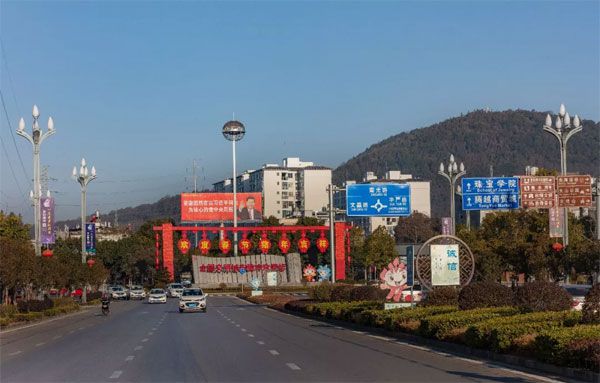 飞过蓝天来看你 陌上花开缓缓归:在腾冲过大年的三种感受