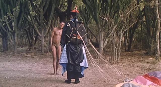 他是曾一夜红遍世界的喜剧演员，第一部电影片酬300元，59岁离世