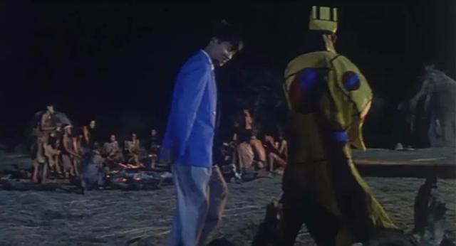 他是曾一夜红遍世界的喜剧演员，第一部电影片酬300元，59岁离世