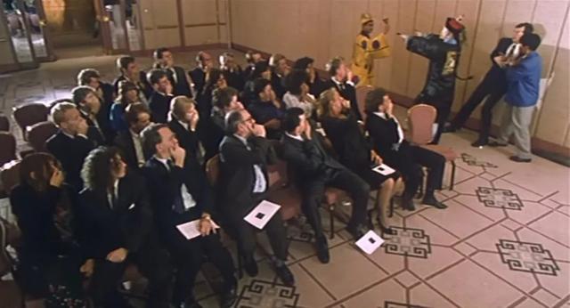 他是曾一夜红遍世界的喜剧演员，第一部电影片酬300元，59岁离世