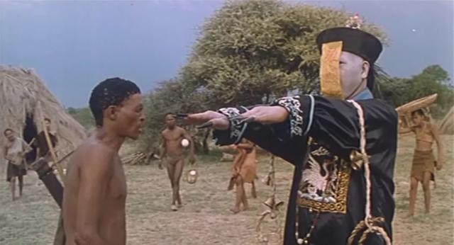 他是曾一夜红遍世界的喜剧演员，第一部电影片酬300元，59岁离世