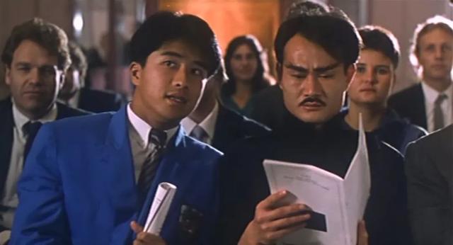 他是曾一夜红遍世界的喜剧演员，第一部电影片酬300元，59岁离世