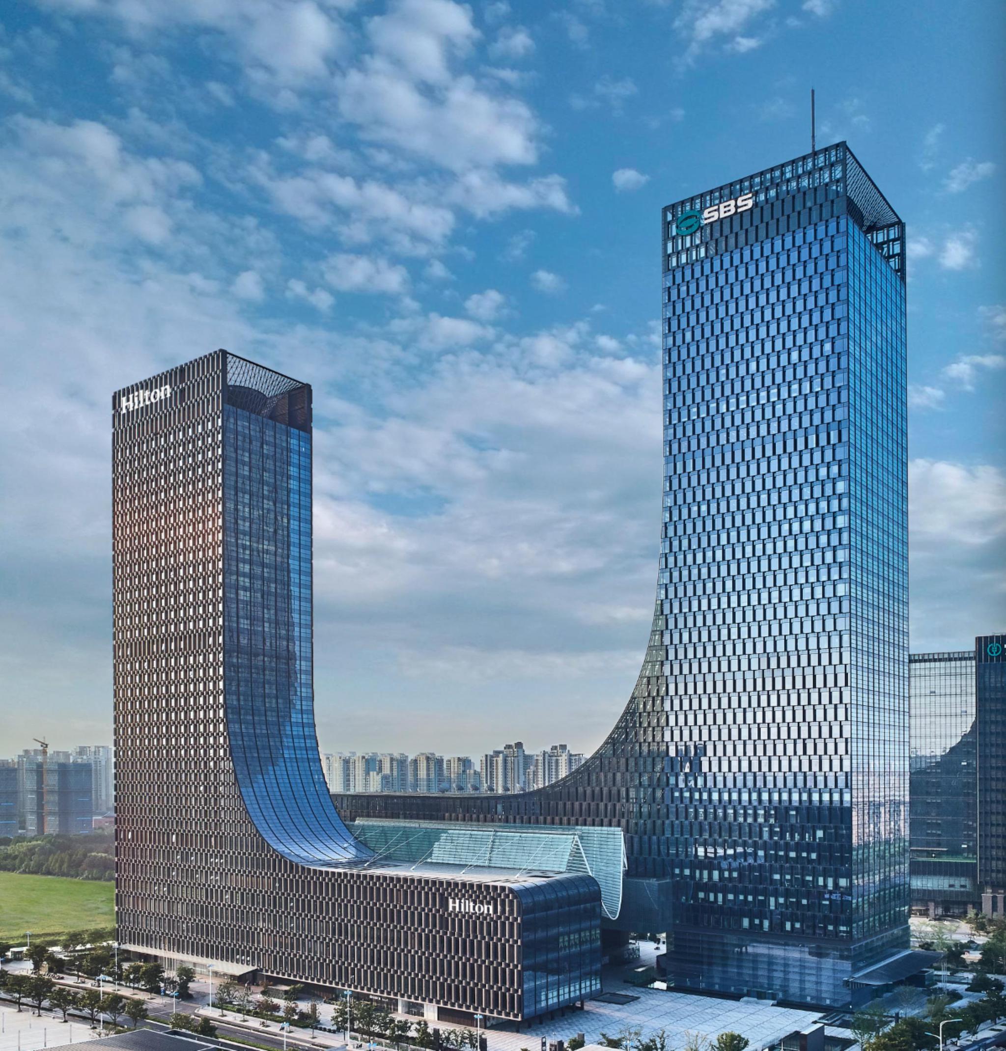 苏州第一家希尔顿,闪耀在工业园区的水晶鞋,让人瞩目