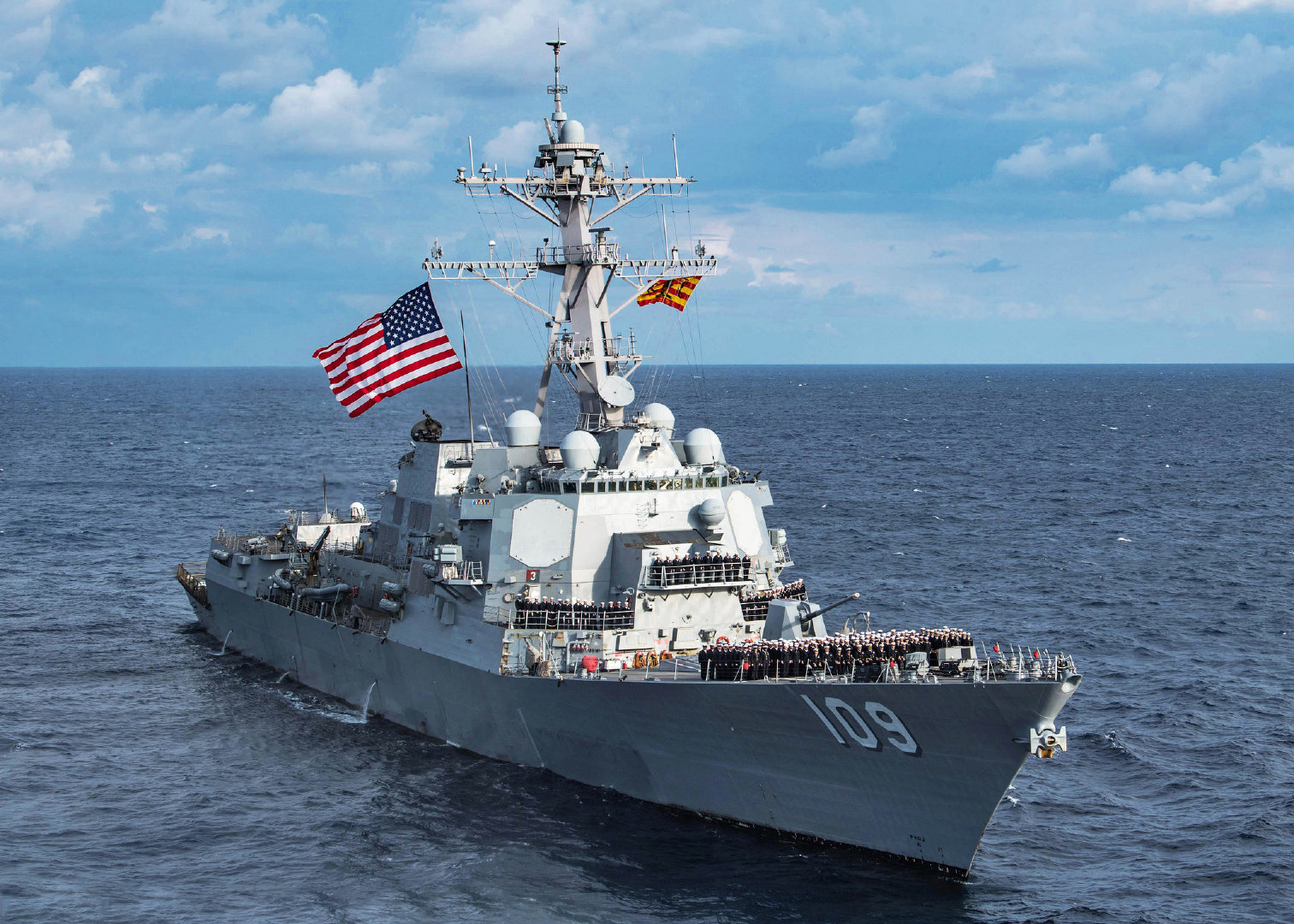 当地时间12月2日美国海军詹森