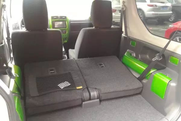 30万内硬派SUV挨个说！谁说没钱就不能玩硬派？