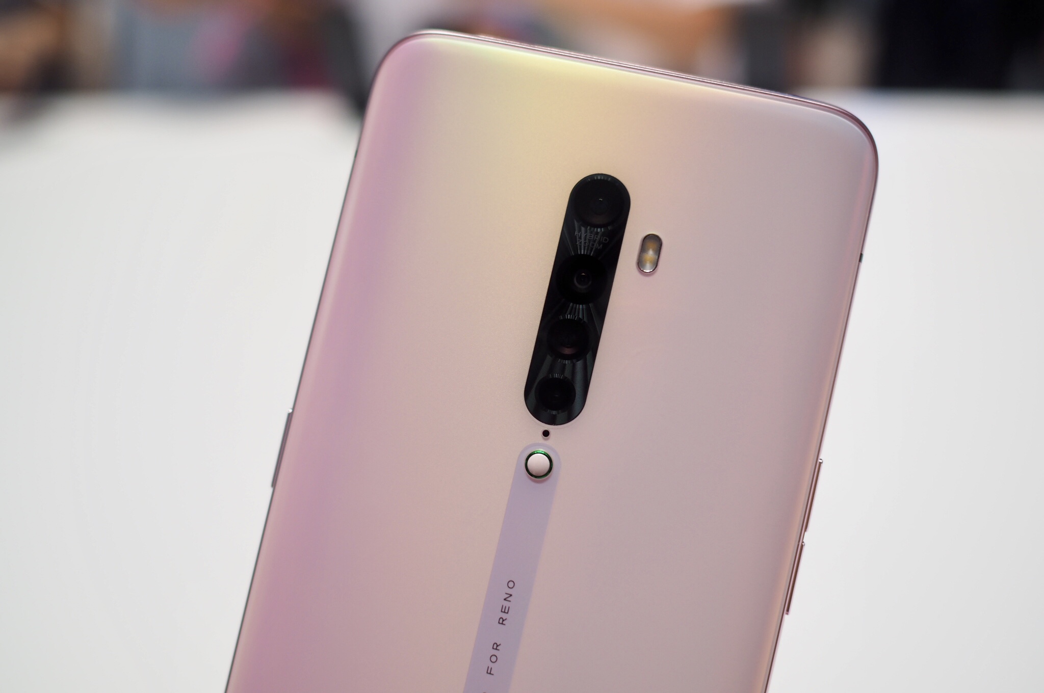 opporeno2三款配色深海夜光海洋之心薄雾粉你更喜欢哪一款