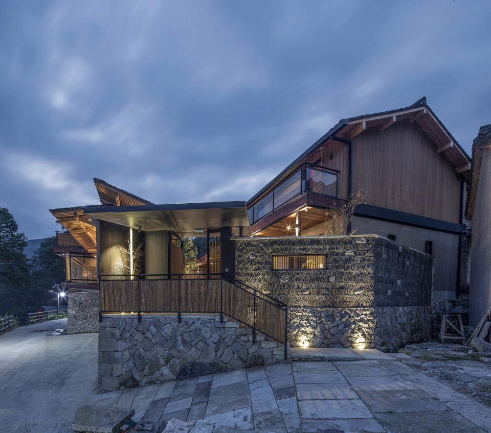 在浙江省金华武义县的大山深处有一个山村叫"梁家山村"