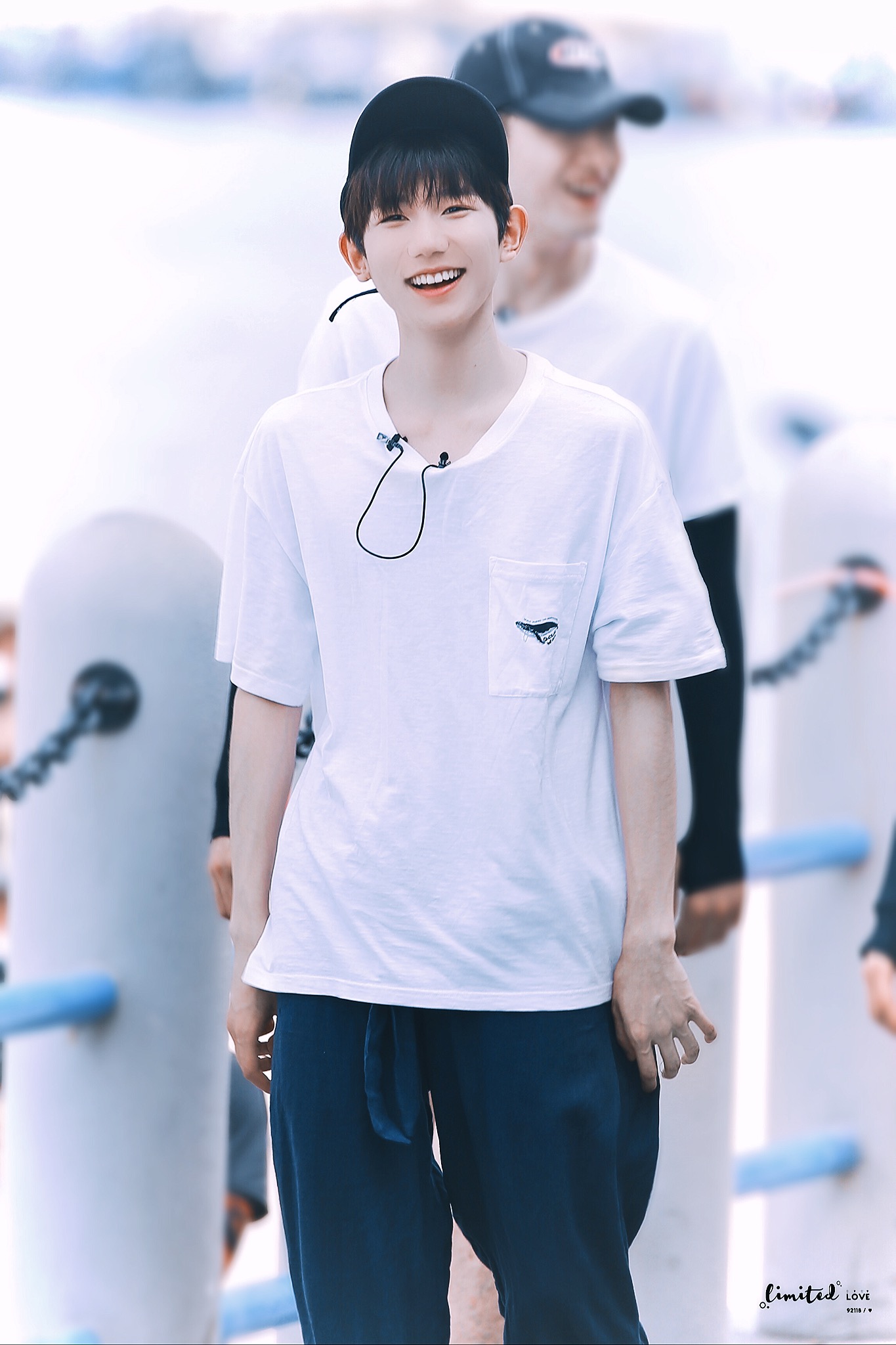 源哥的男友风穿搭真的超迷人了清爽有型休闲时尚tfboys王源