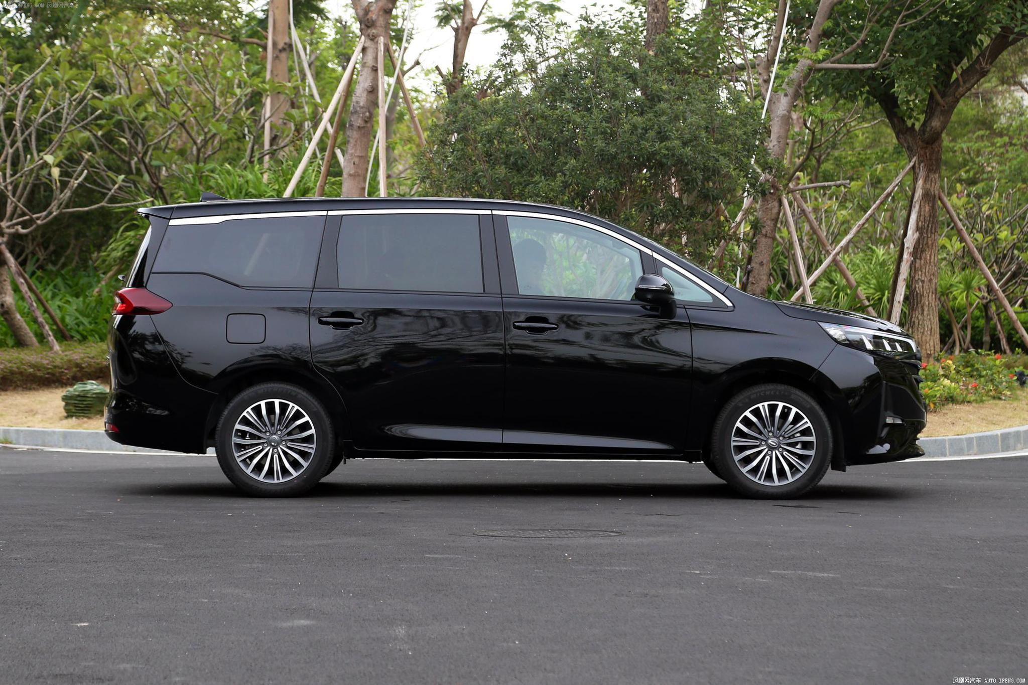 2019款传祺gm6,7座mpv,10.98-15.98万,适合生二胎的家庭!