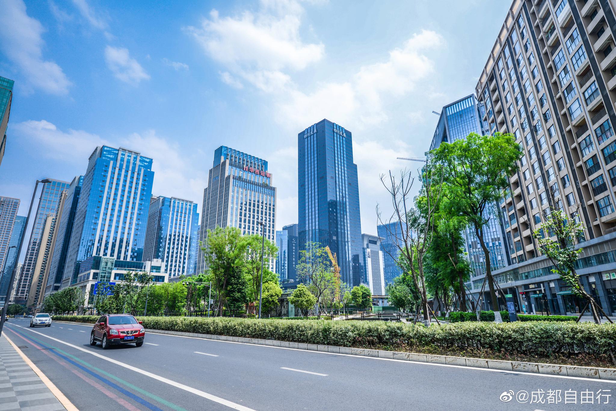 成都,城市来来回回,繁华与安静.:@旅游科长