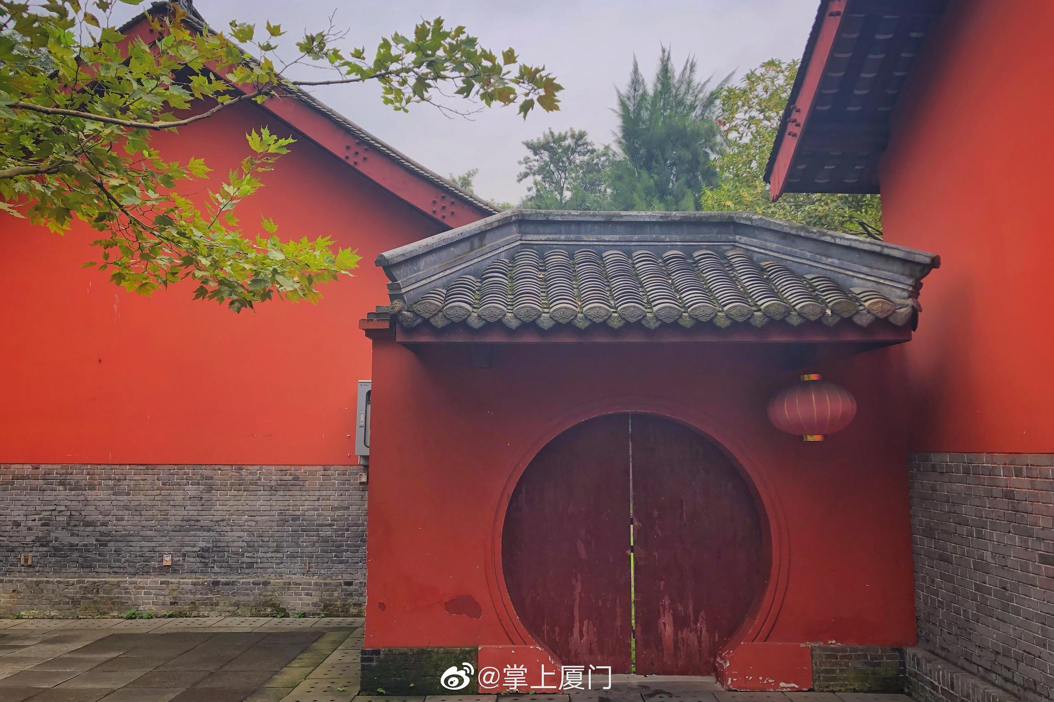红色诠释天府之国