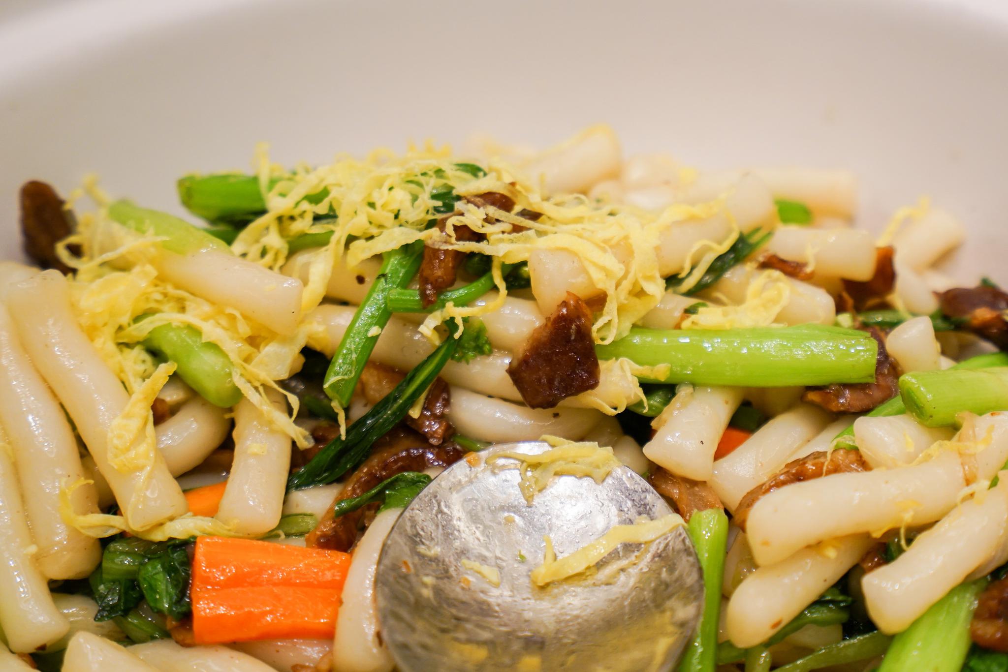 top 8炒年糕炒年糕的做法和炒粉干挺像,而且温州不同地方的做法也不一