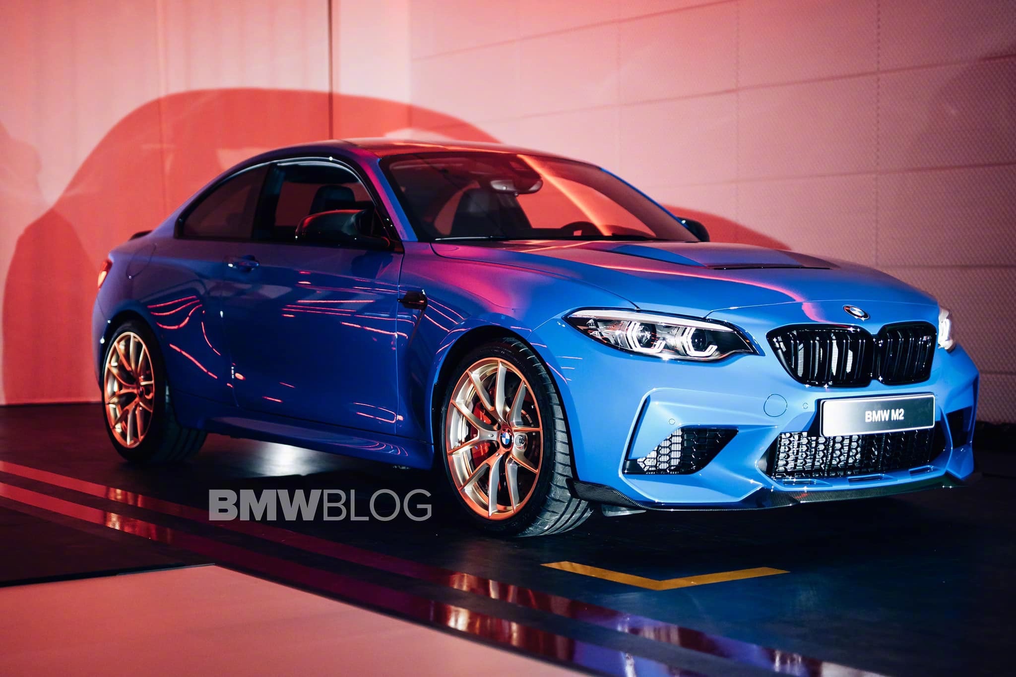 宝马m2 cs实车首次亮相