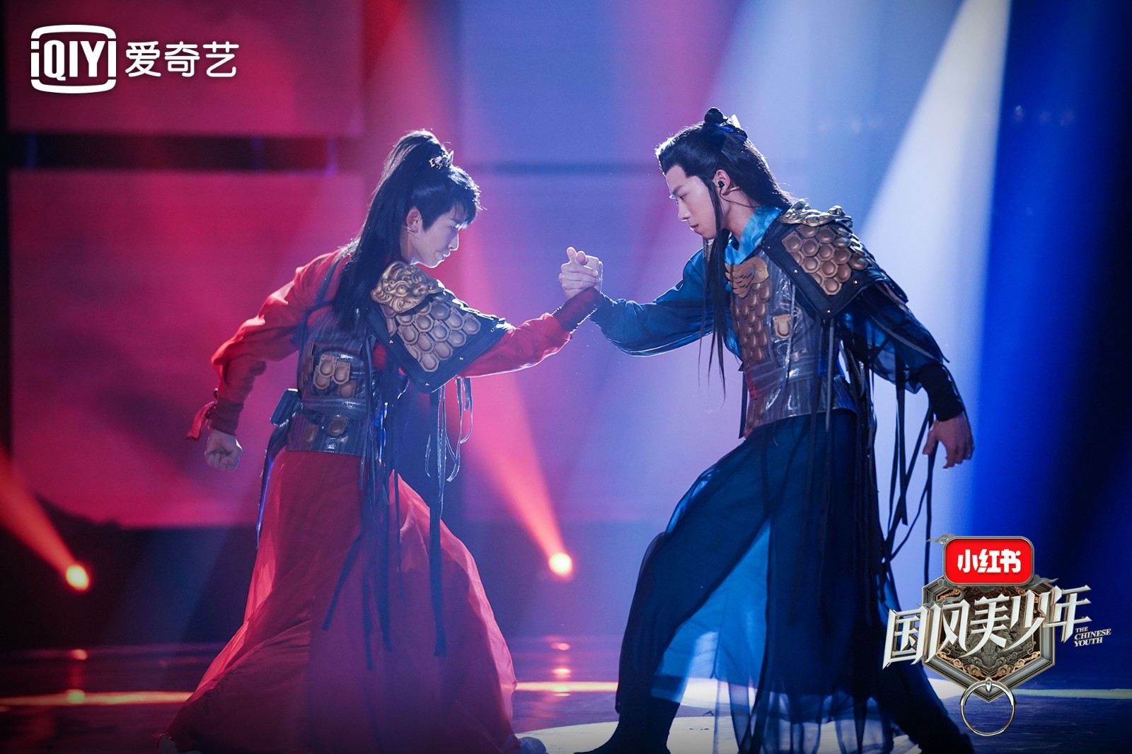 国风美少年迎淘汰赛鞠婧祎展严厉一面吓哭选手