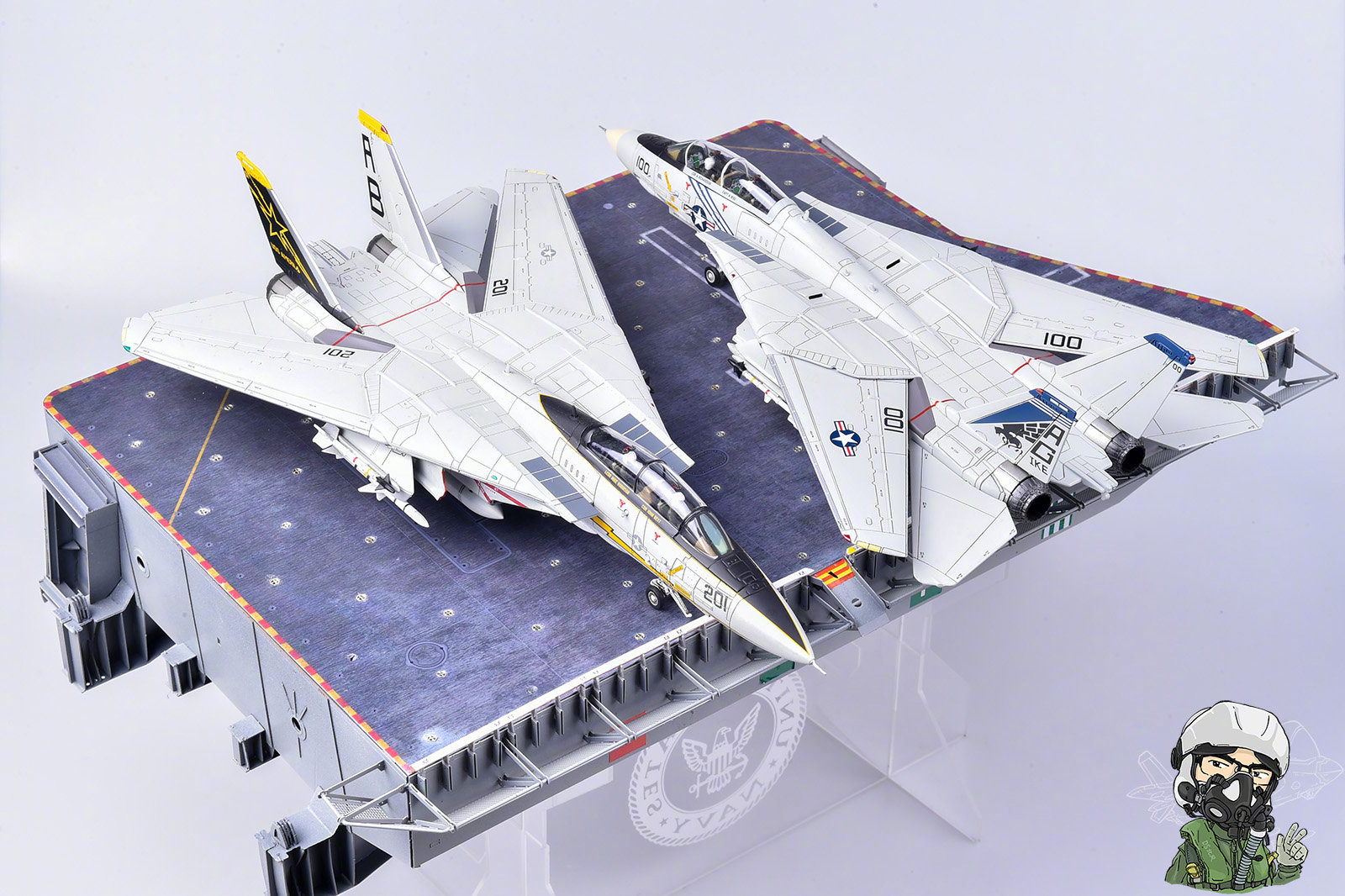 08机库最新出品的1/72 尼米兹级航空母舰3号升降机成品模型