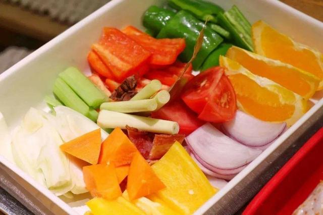 你知道经常熬夜会出现什么问题吗?这3种食物