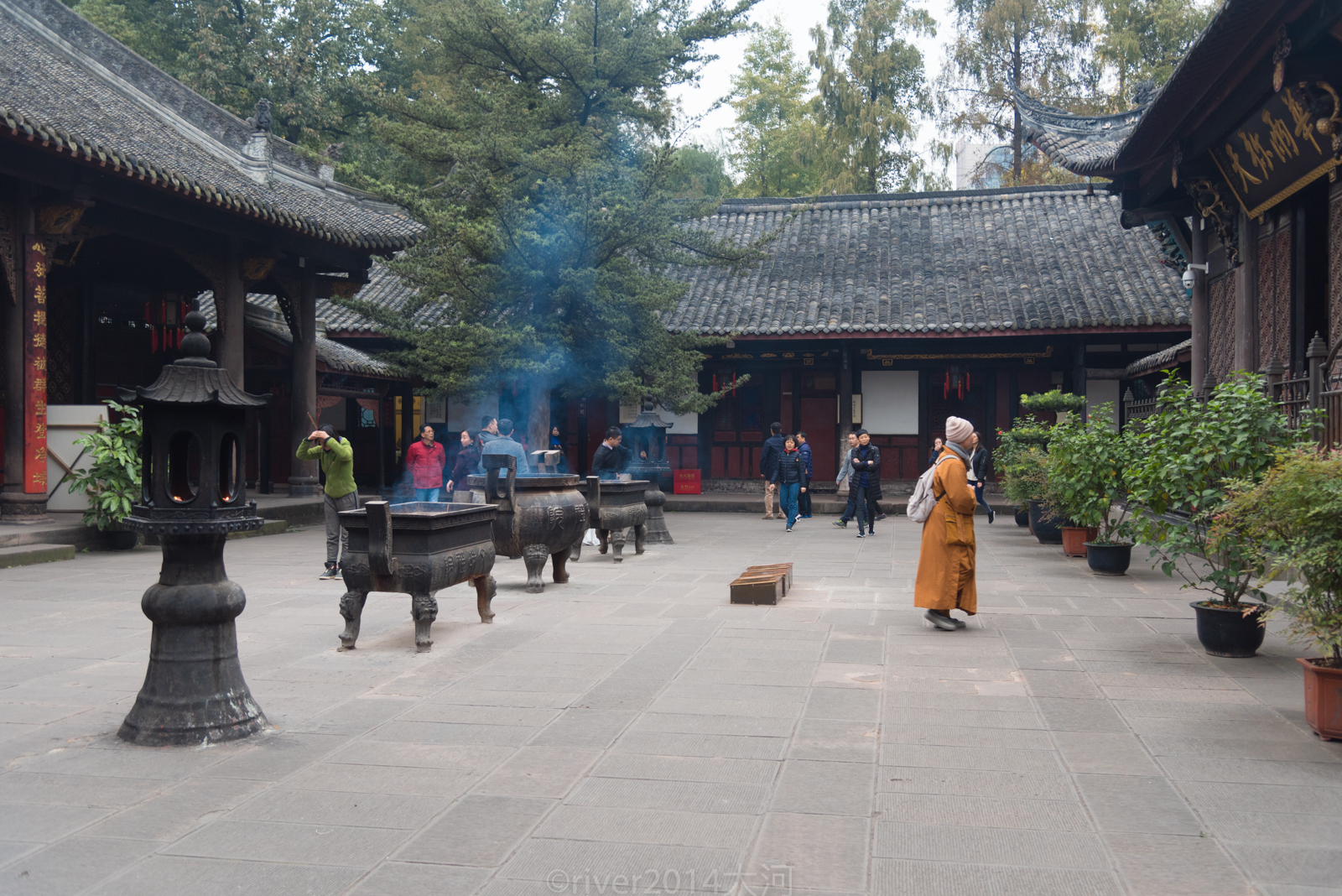 成都这座1400年历史的古寺,最近又成了热门景区