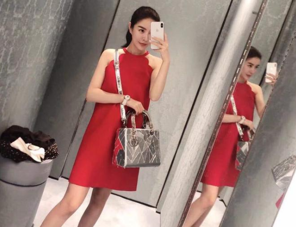 玛莎拉蒂案件公审谭某某素颜出庭网友卸了妆就这个样儿