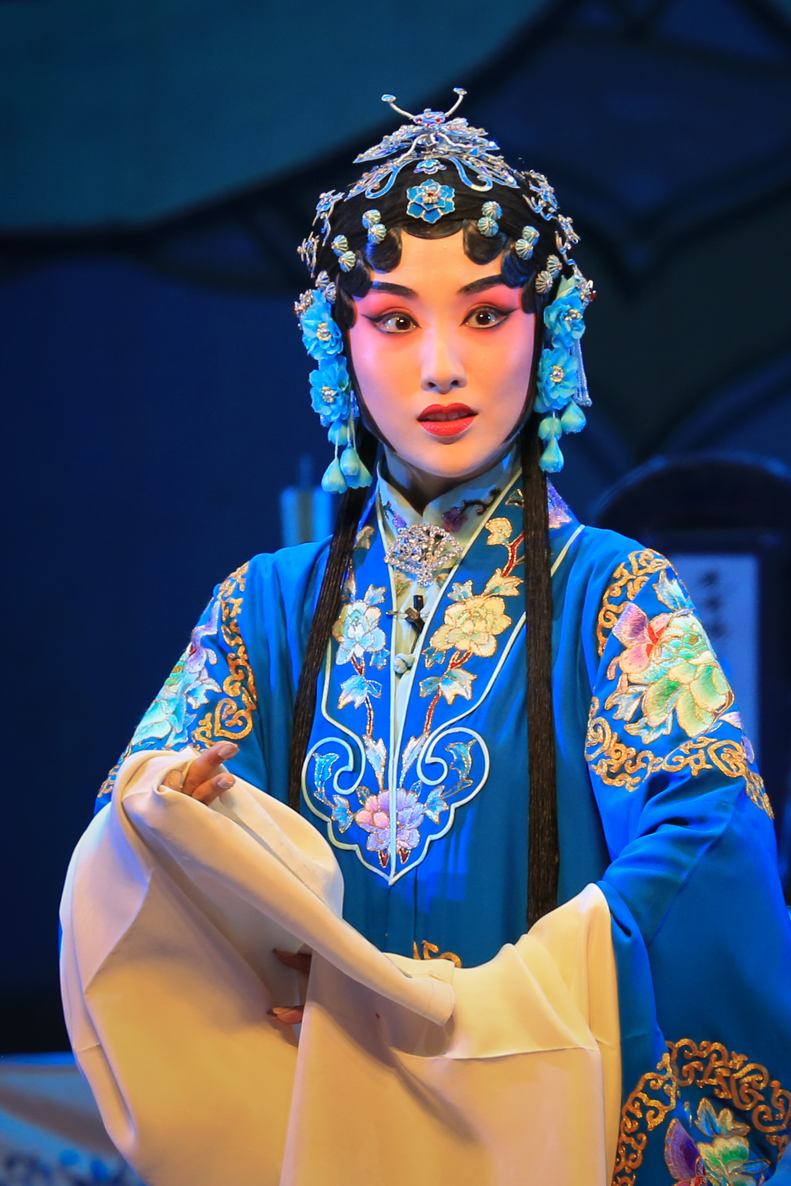 扬剧·百岁挂帅(七)一组 柴郡主 舞台特写祝寿 / 灵堂/ 点兵凯旋扬