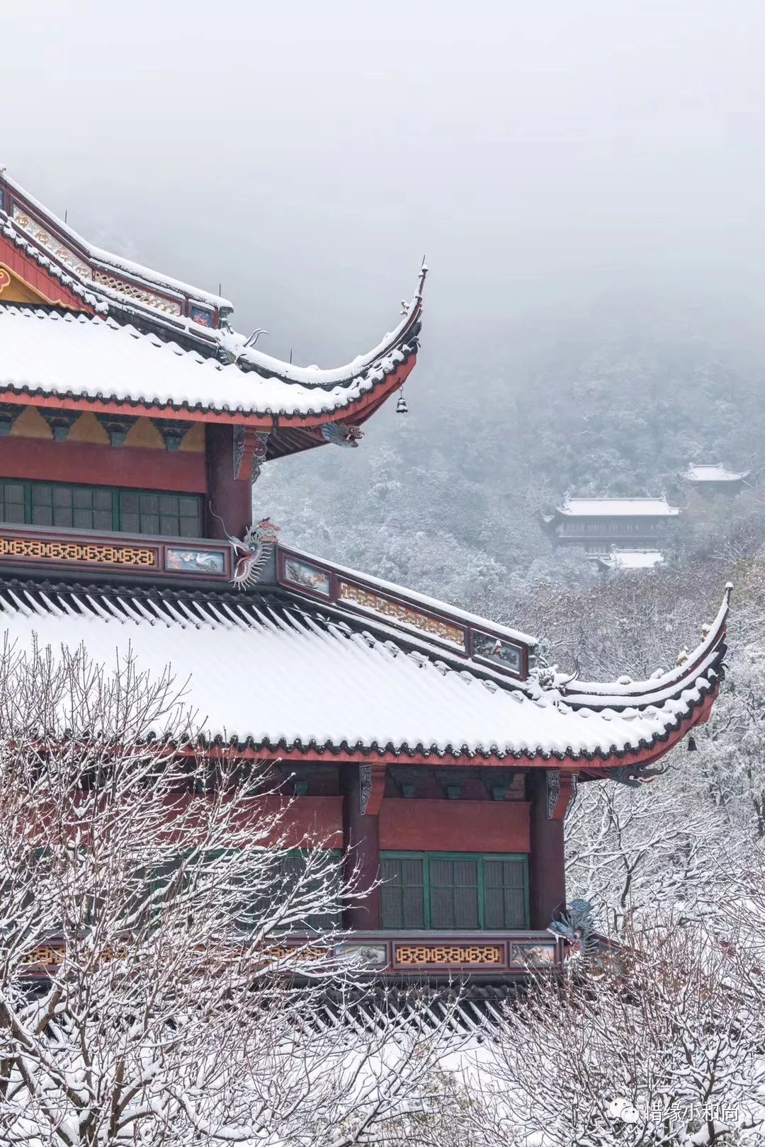 一组小和尚拍摄的雪景