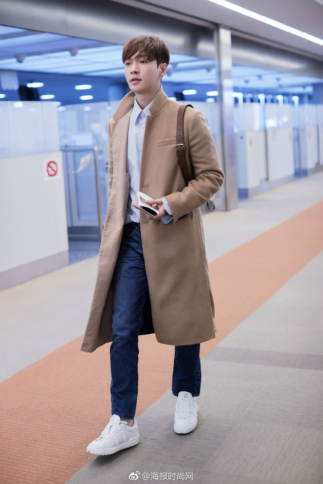 继续来看"2018海报街拍instar"男明星候选人之一张艺兴@努力努力再