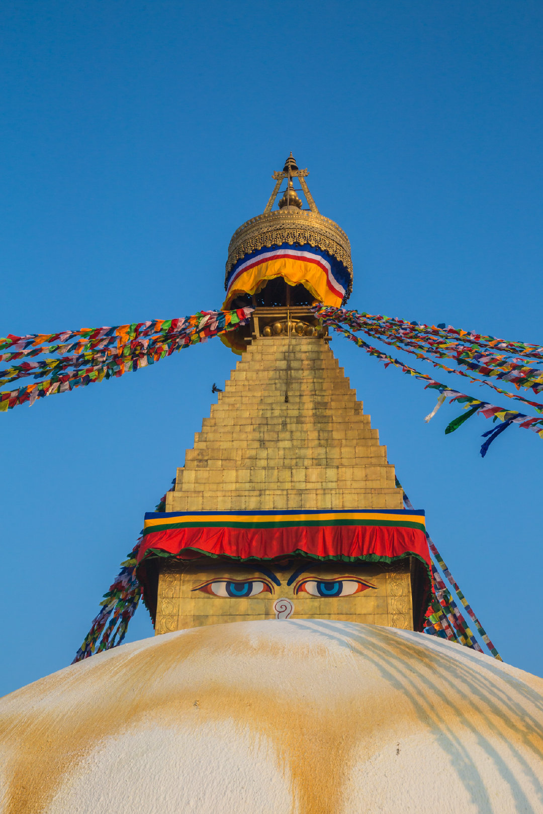 布达纳特佛塔,又称满愿大佛塔.莲花生大师说过:此塔乃如意宝珠