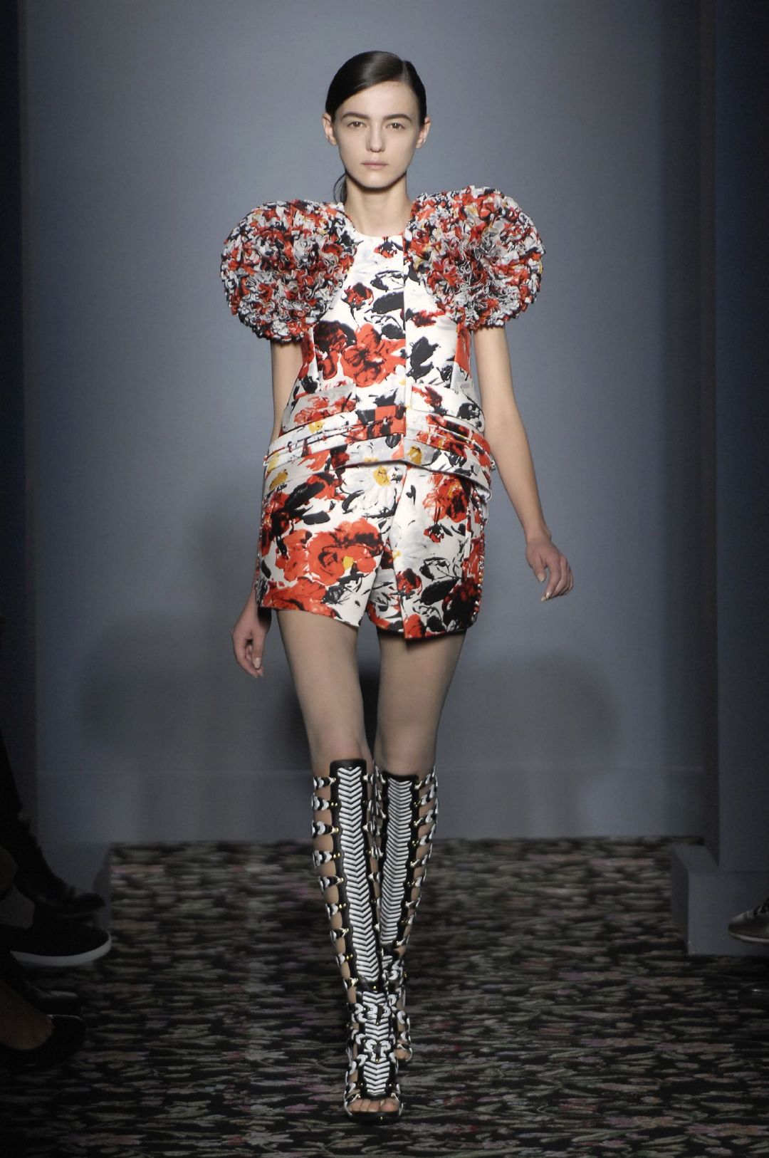 balenciagass2008鲜花铠甲