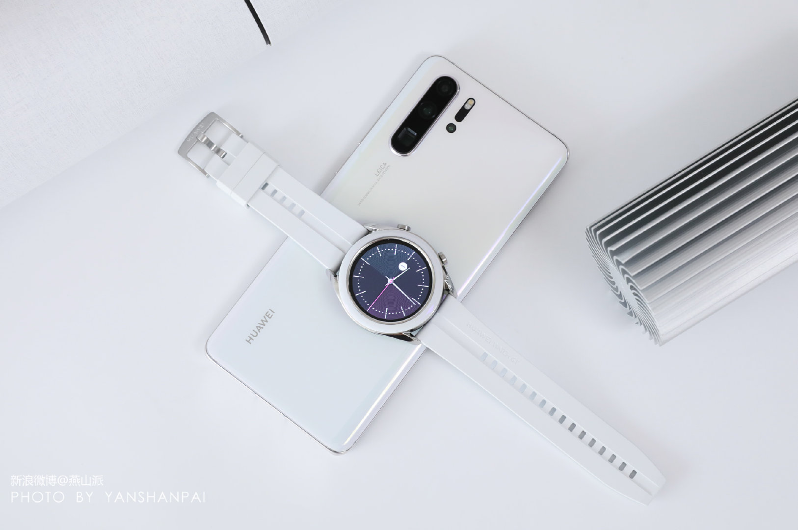 huawei watch gt雅致款黑白双色图赏,这样的颜值这样的体验你可喜欢