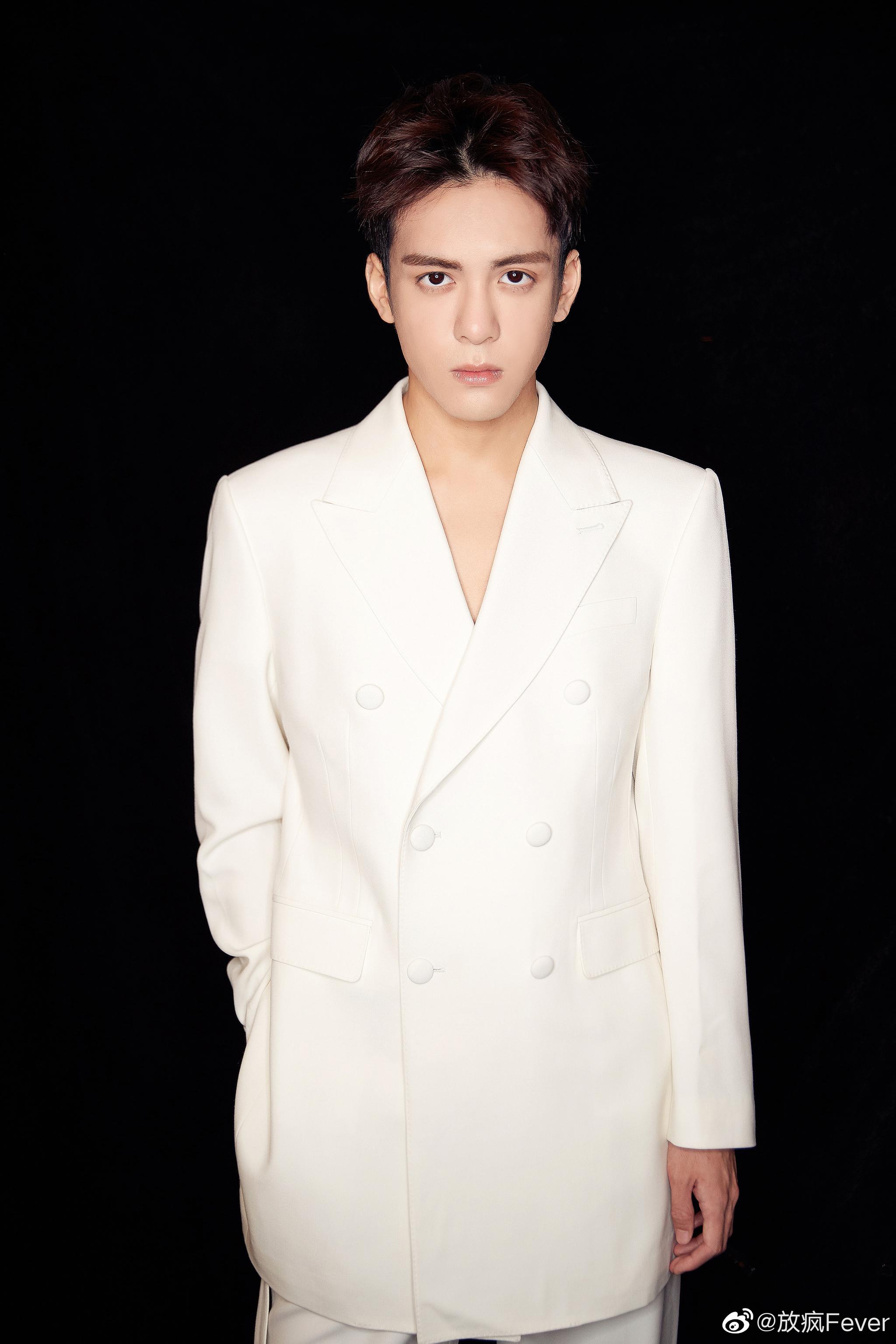 恭喜@曾舜晞joseph 继解锁潘婷,美宝莲纽约,巴黎欧莱雅男士,肌美精