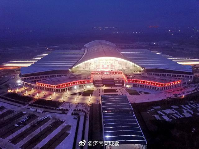 济青高铁惊艳亮相,济南东站夜景迷人