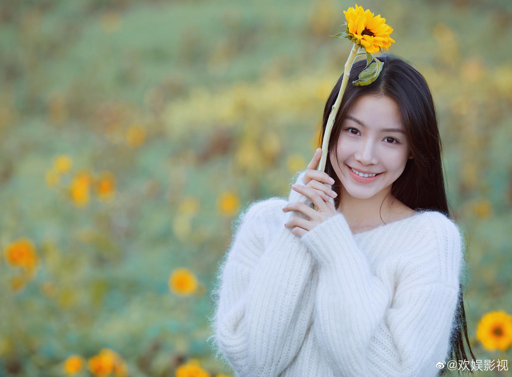 欢娱影视演员张南zz公开一组最新写真