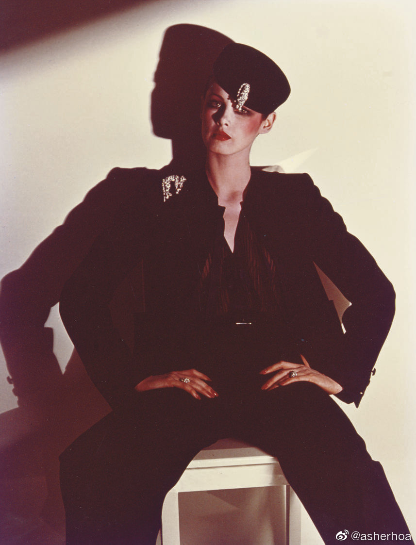 20世纪最具影响力的时尚,广告摄影师之一盖·伯丁 (guy bourdin