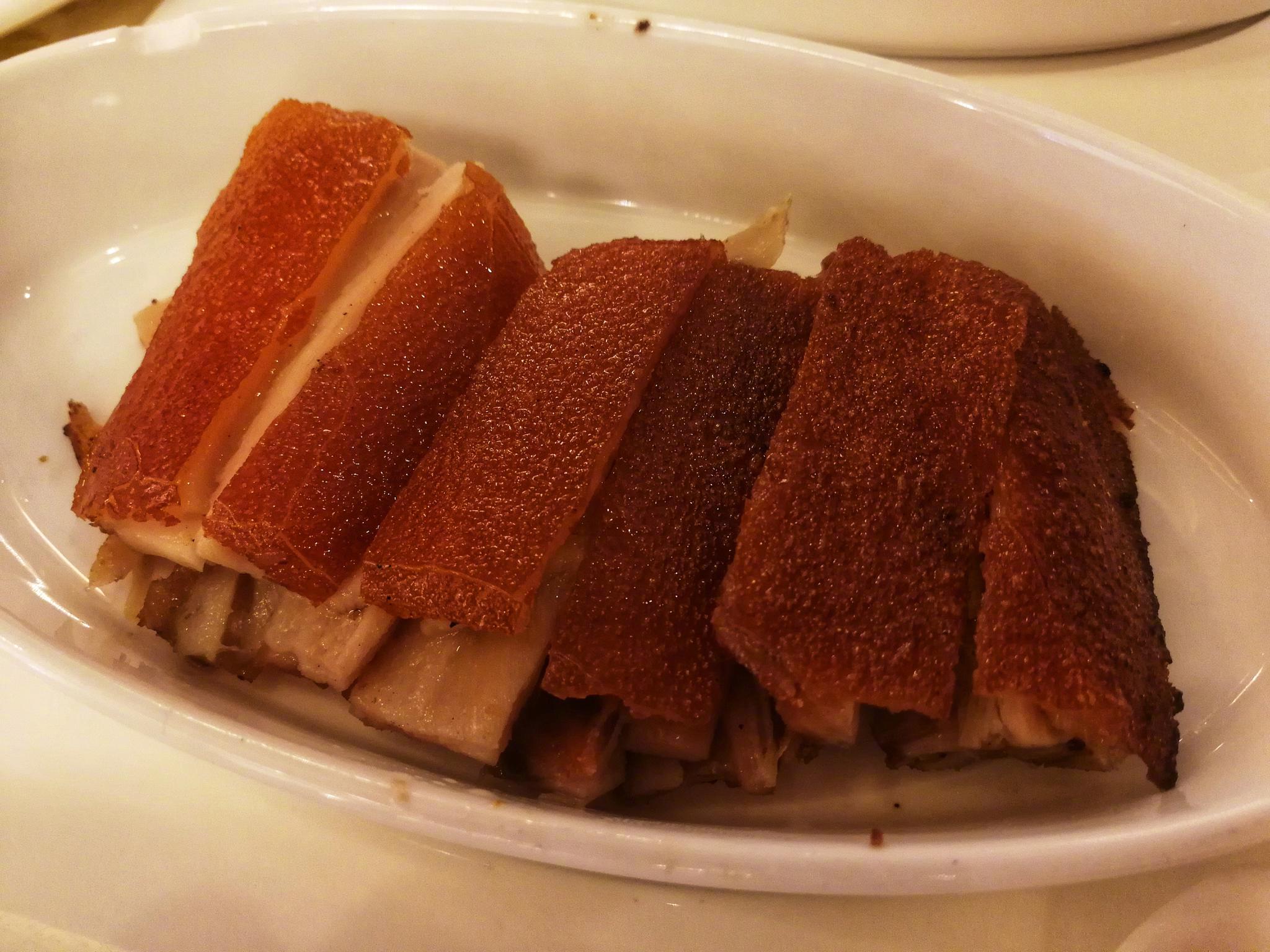 泮溪酒家相连风光旖旎的荔湾湖公园