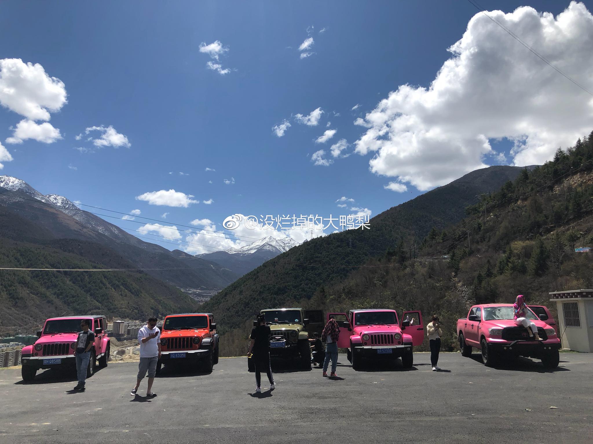 是不是川藏线上最帅的牧马人车队就问你是不是