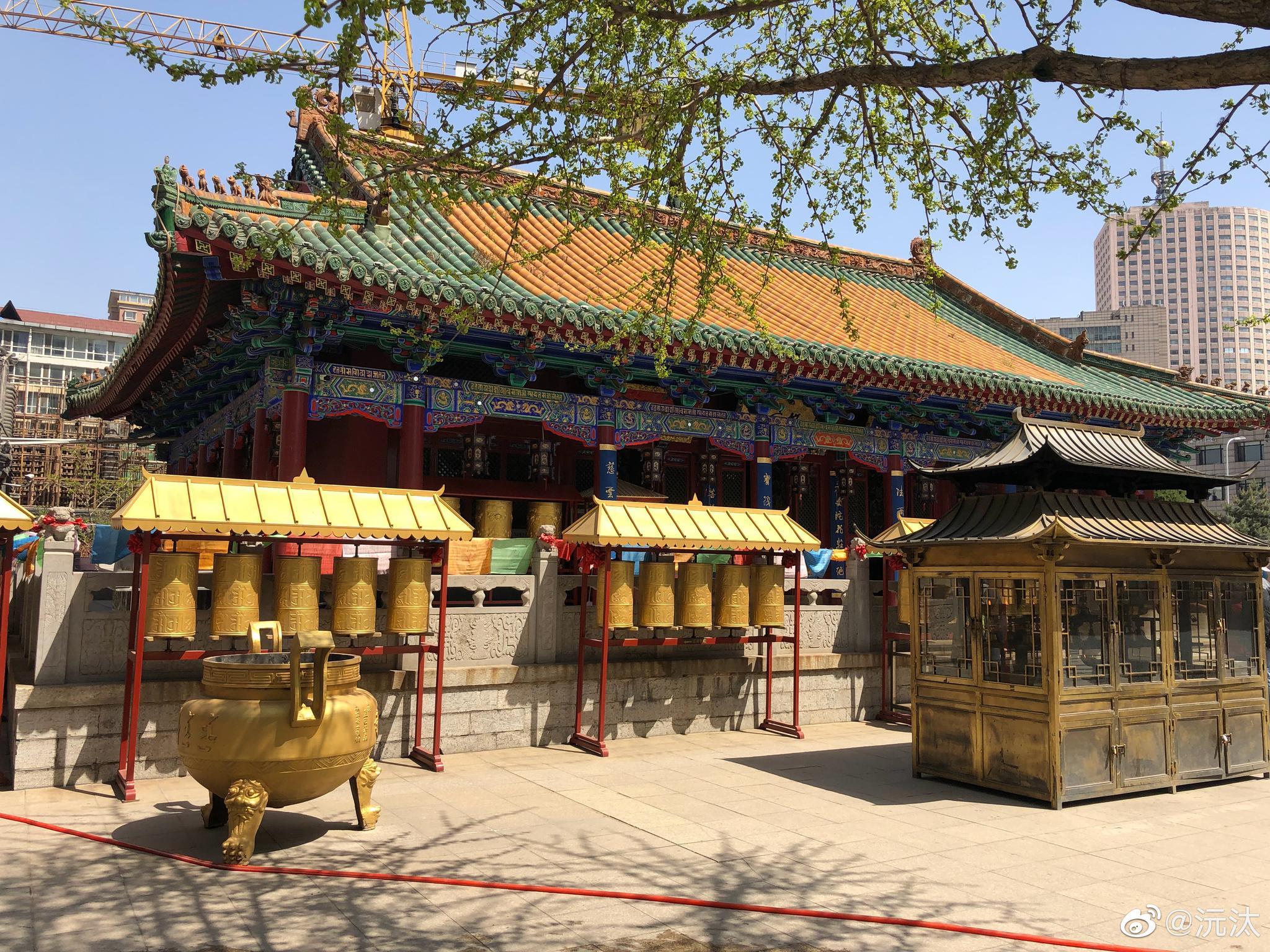 提供的讲解说这是爱新觉罗氏家庙.正式的名字叫实胜寺