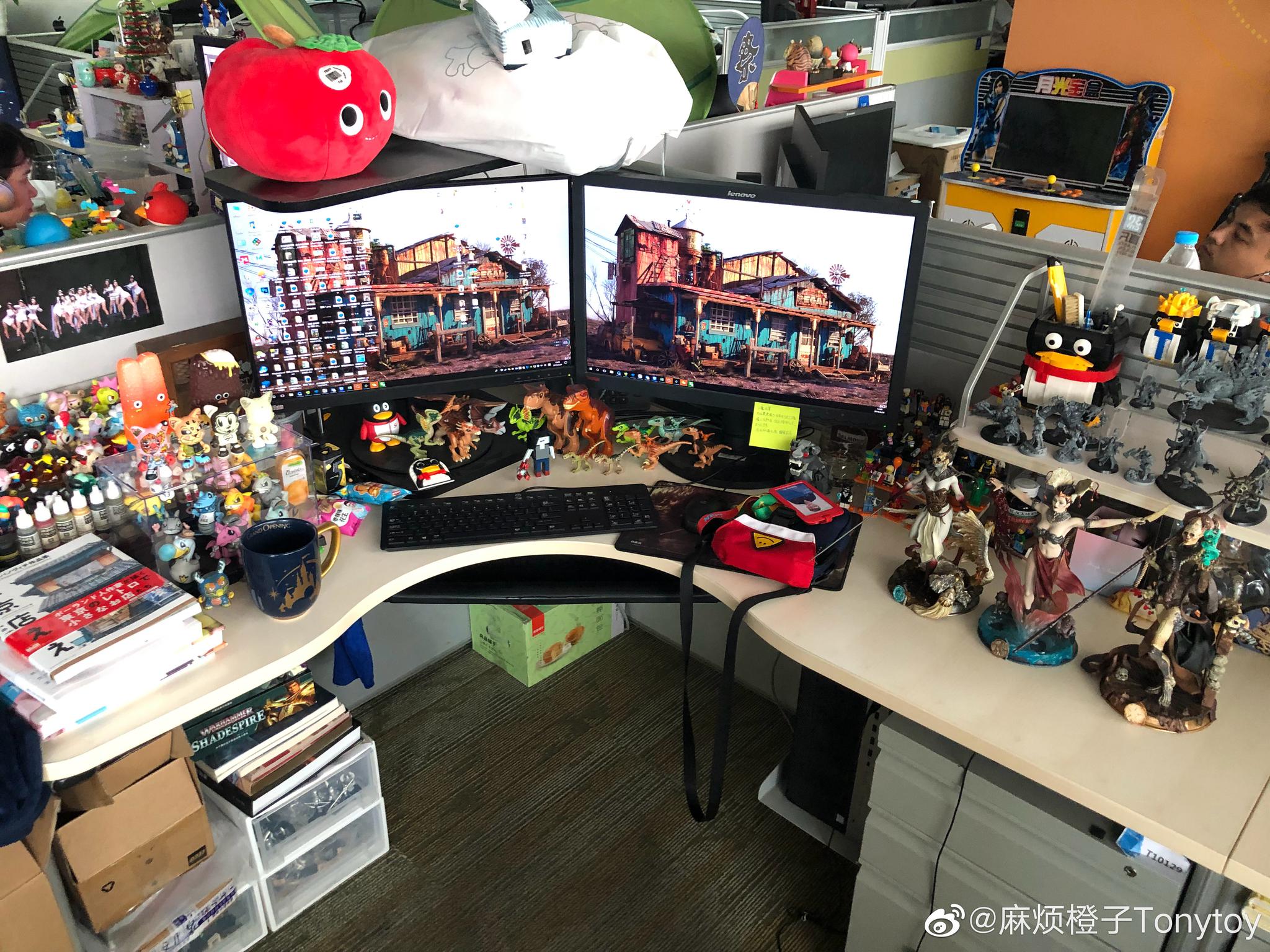 的pvc终于到了相比起树脂手办这套更小巧更不易损坏