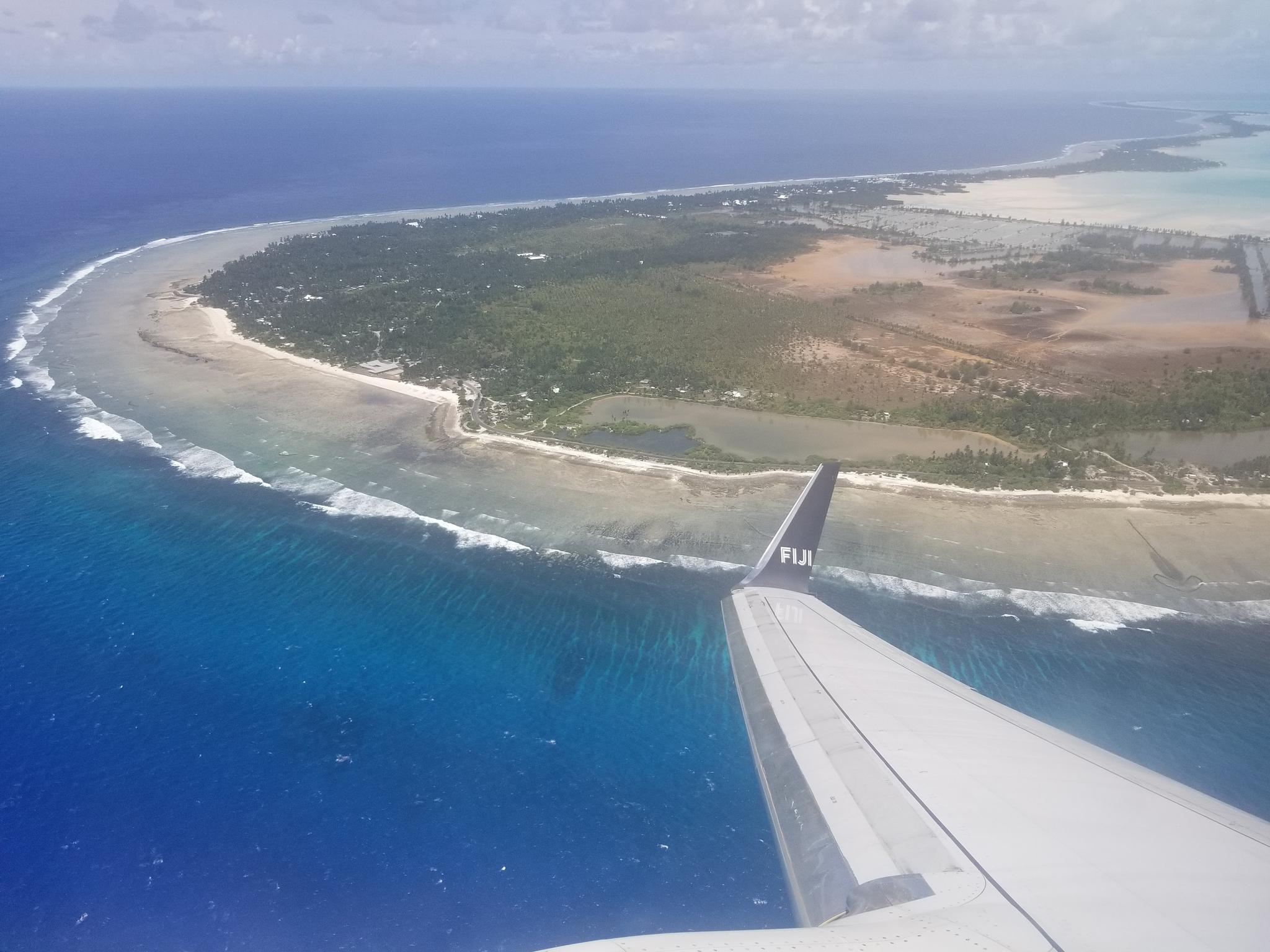 辽阔的环礁展现在眼前,我震撼了|塔拉瓦环礁|环礁|美济礁_新浪新闻