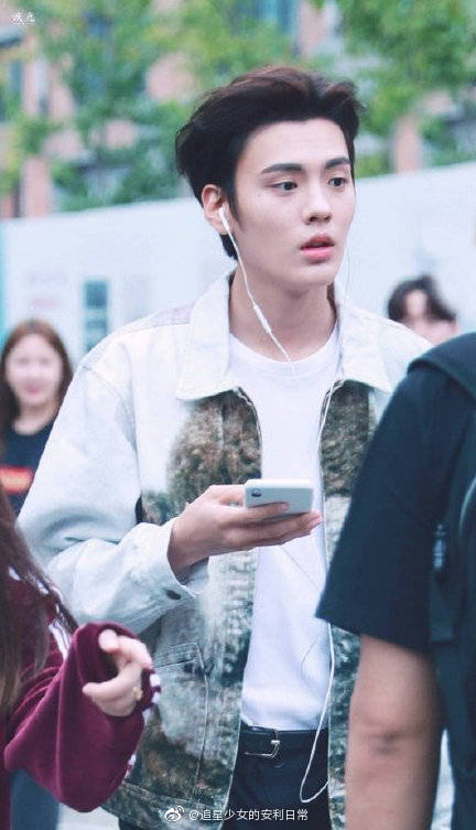 施展/毕雯珺/王嘉尔王俊凯/李汶翰/陈宥维张颜齐/何洛洛/邓超元来