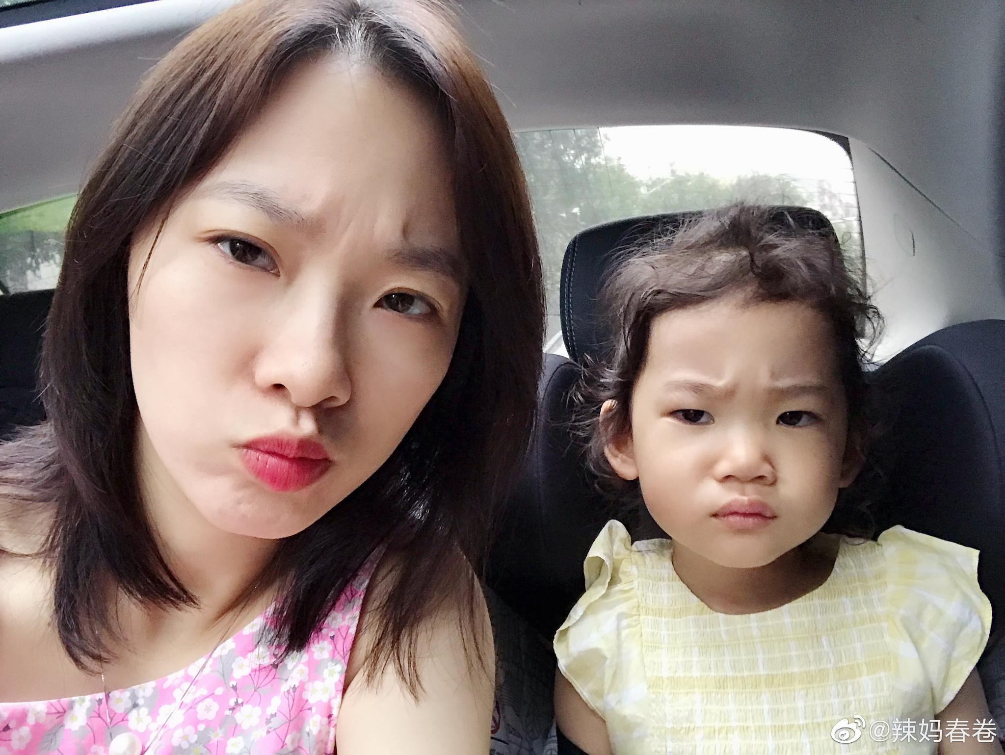 妈妈宝宝表情包二人组,哈哈第一张,哎呀我牙疼,喵喵喵猫咪怎么叫|喵喵|猫咪|表情包_新浪新闻