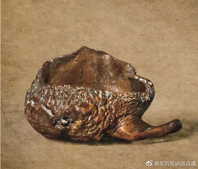 瘿木，又名影木，是树木在生长过程中，受到害虫或真菌的刺激|影木|瘿木|树木_新浪新闻