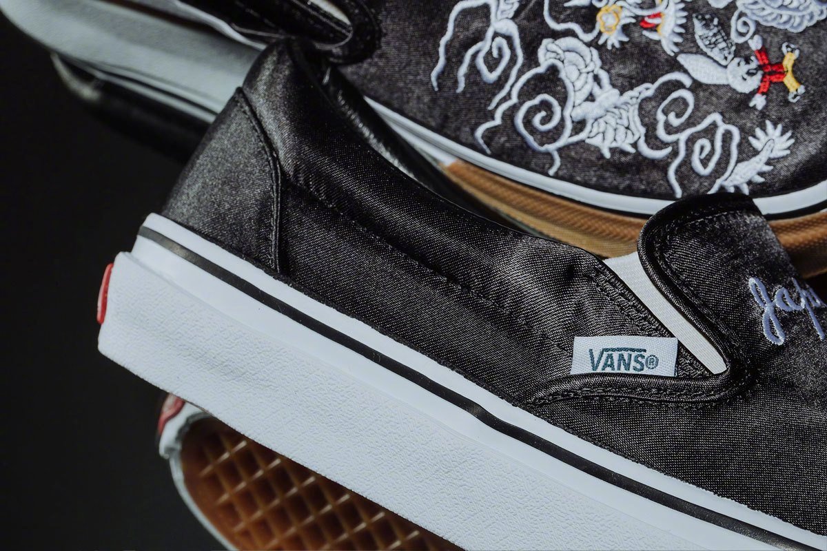 中野史郎主理的日本品牌rollicking 携手vans 带来一双融入日式刺绣