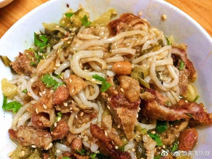 早八点出门,赶了一百公里的路来到屯昌县枫木镇