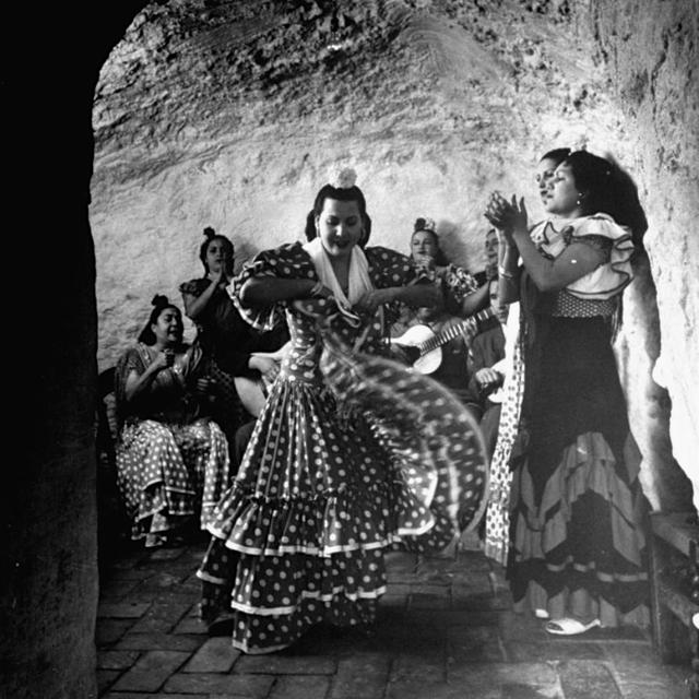 洞穴中的吉卜赛女人,西班牙1949年|吉普赛人|吉卜赛|弗拉明戈_新浪