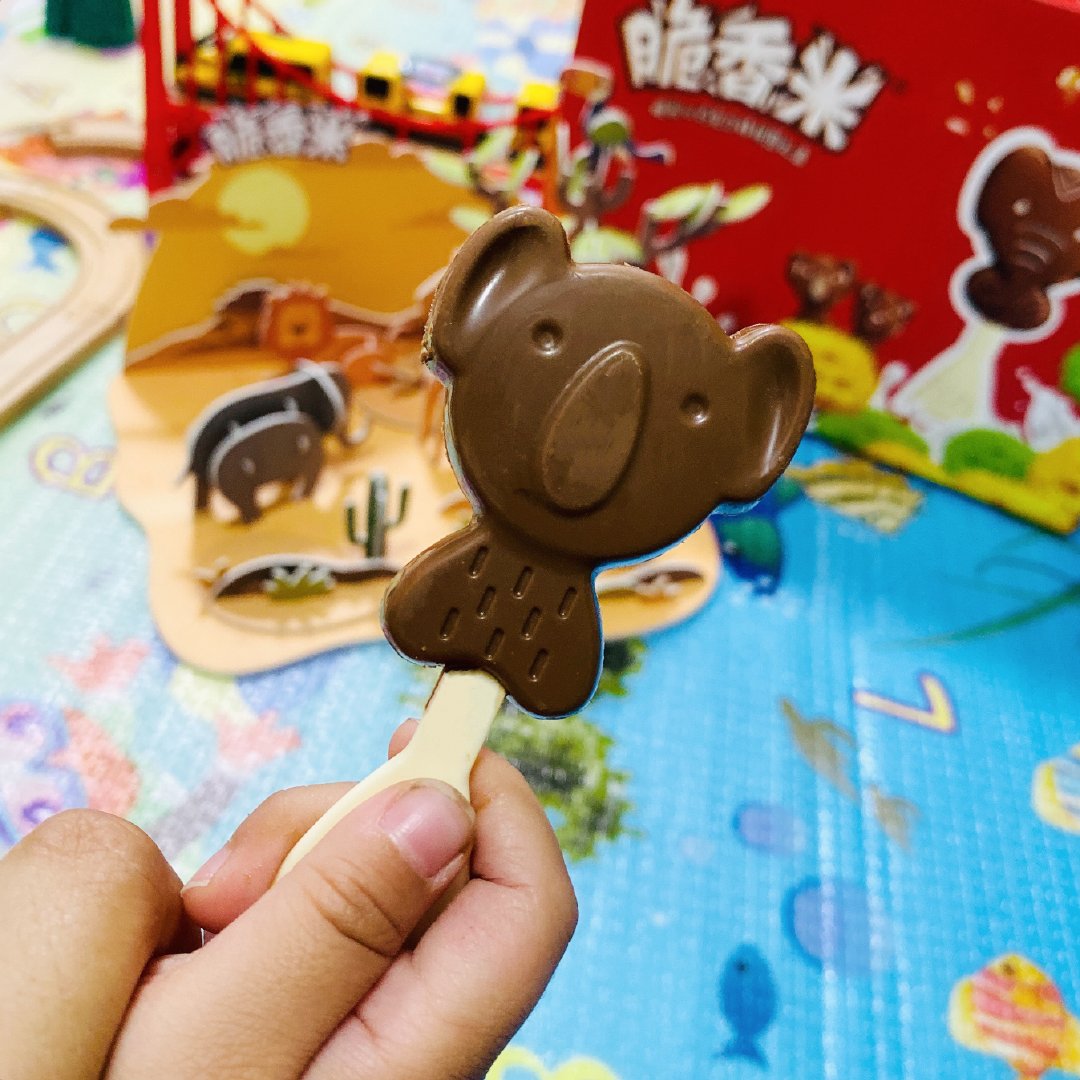 脆香米脆米心巧克力棒