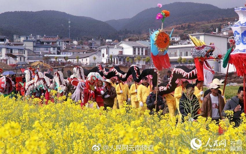 正月十五 云南弥渡万人欢庆密祉元宵灯会